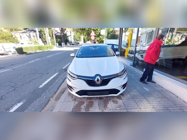 Renault Megane 1.5 DCI 115CV foto 6